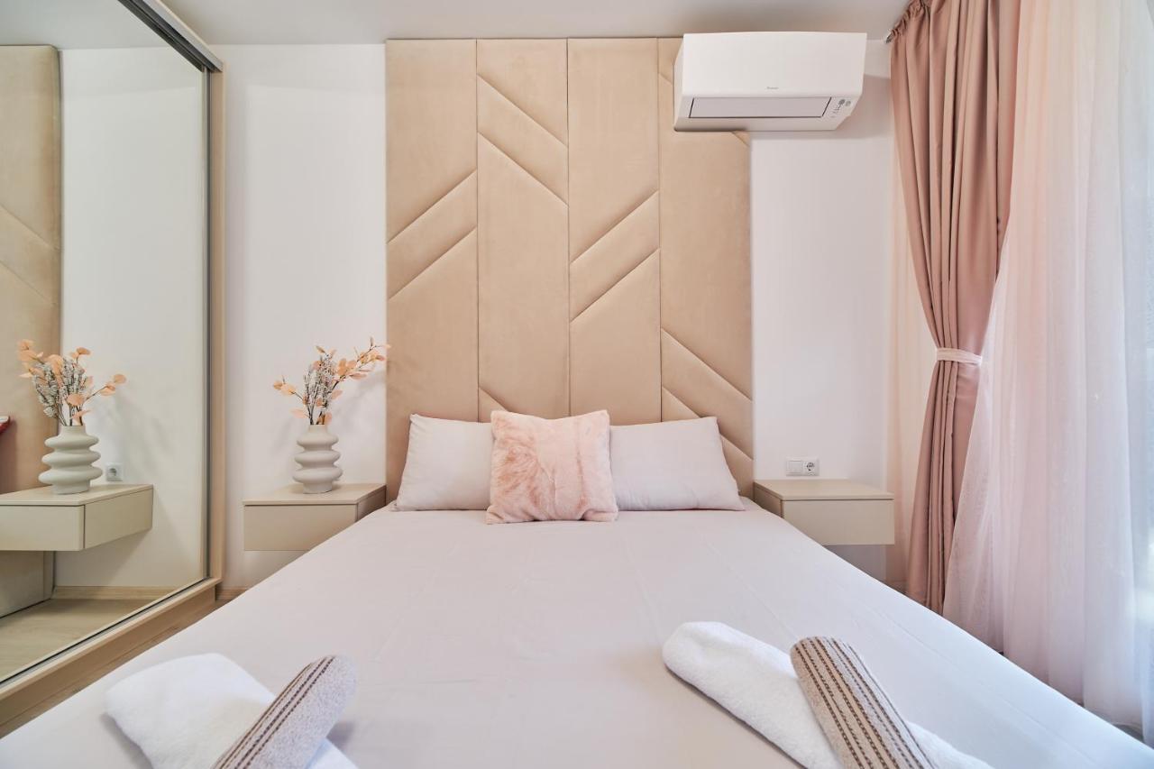 Mediterranea Complex - Luxury Apartment With Sea & Pool View! Várna Kültér fotó