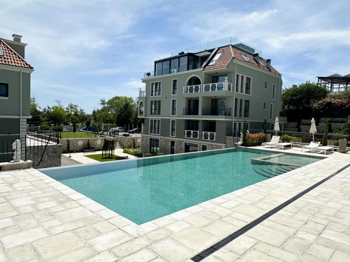 Mediterranea Complex - Luxury Apartment With Sea & Pool View! Várna Kültér fotó